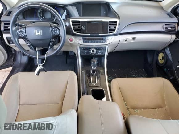 2014 Honda Accord Touring с VIN 1HGCR6F7XEA001038, выставлен на аукционе Copart как лот 66985985 с пробегом 138 149 миль миль и Списание • Salvage title. История ставок и продаж доступна на DreamBid. Изображение 8.