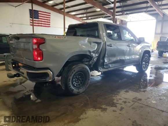 2025 Chevrolet Silverado 1500 z VIN 3GCPKKEK5SG139036, wystawiony jako Copart lot #68049775 z przebiegiem 8 130 mil mil oraz Szkoda całkowita • Salvage title. Historia ofert i sprzedaży dostępna na DreamBid. Obrazek 3.