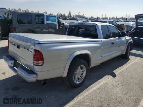 2002 Dodge Dakota with VIN 1B7GL32Z42S538632, listed as a Copart auction lot 44578645 with 225,952 mi miles and Salvage title. Bid and sale history available at DreamBid. Image 3.