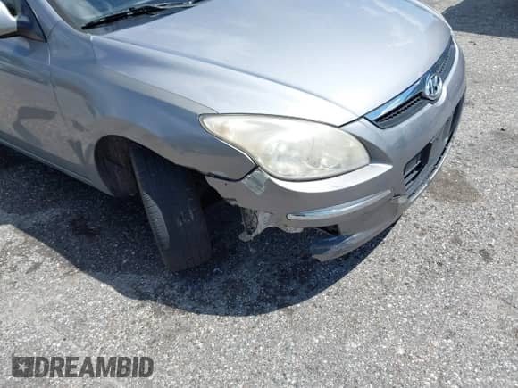 2012 Hyundai Elantra SE z VIN KMHDC8AE3CU155720, wystawiony jako IAAI lot #43142382 z przebiegiem 179 741 mil mil oraz . Historia ofert i sprzedaży dostępna na DreamBid. Obrazek 6.