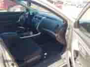 2015 Nissan Altima S z VIN 1N4AL3AP7FN887655, wystawiony jako IAAI lot #43515892 z przebiegiem 167 491 mil mil oraz . Historia ofert i sprzedaży dostępna na DreamBid. Obrazek 5.