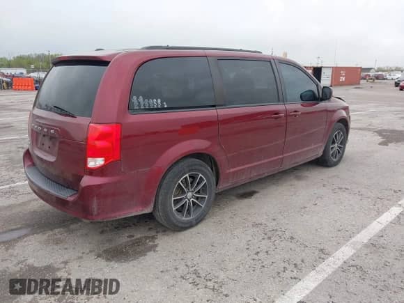 2018 Dodge Grand Caravan SE Plus with VIN 2C4RDGBG3JR166423, listed as a IAAI auction lot 41930325 with 102,264 mi miles and . Bid and sale history available at DreamBid. Image 4.