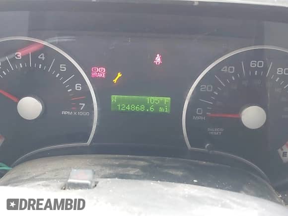 2008 Ford Explorer XLT с VIN 1FMEU73888UB25560, выставлен на аукционе IAAI как лот 43197120 с пробегом 124 868 миль миль и . История ставок и продаж доступна на DreamBid. Изображение 7.