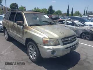 2007 Toyota Highlander w/3rd Row z VIN JTEEW21A770048284, wystawiony jako IAAI lot #42564835 z przebiegiem 131 555 mil mil oraz . Historia ofert i sprzedaży dostępna na DreamBid. Obrazek 1.