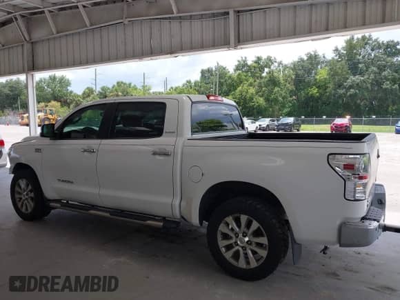 2013 Toyota Tundra Limited с VIN 5TFHW5F15DX321804, выставлен на аукционе IAAI как лот 42903708 с пробегом 114 587 миль миль и . История ставок и продаж доступна на DreamBid. Изображение 14.