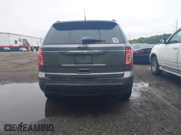 2012 Ford Explorer XLT z VIN 1FMHK7D83CGA86286, wystawiony jako IAAI lot #43033432 z przebiegiem 141 099 mil mil oraz . Historia ofert i sprzedaży dostępna na DreamBid. Obrazek 16.