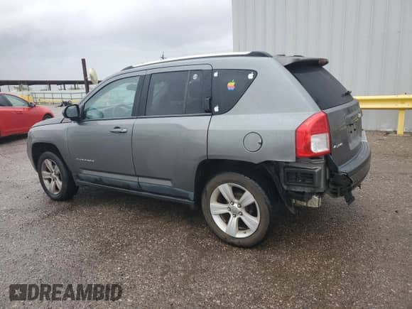 2011 Jeep Compass с VIN 1J4NF1FB3BD258974, выставлен на аукционе Copart как лот 85819335 с пробегом 156 882 миль миль и Списание • Salvage title. История ставок и продаж доступна на DreamBid. Изображение 2.