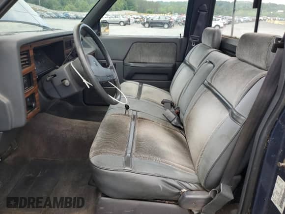 1991 Dodge Dakota S z VIN 1B7FL26Y5MS364290, wystawiony jako Copart lot #56398945 z przebiegiem 98 390 mil mil oraz Szkoda całkowita • Salvage title. Historia ofert i sprzedaży dostępna na DreamBid. Obrazek 7.