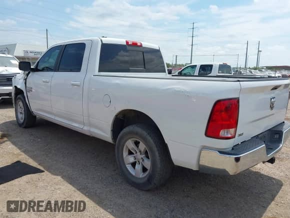 2020 Ram 1500 SLT z VIN 1C6RR6TT3LS102642, wystawiony jako IAAI lot #42458696 z przebiegiem 101 480 mil mil oraz . Historia ofert i sprzedaży dostępna na DreamBid. Obrazek 3.