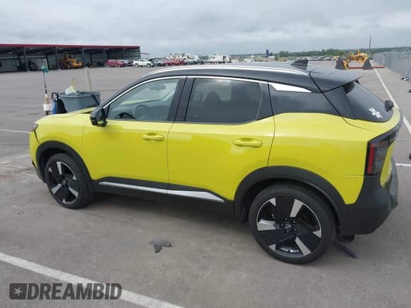 2025 Nissan Kicks SR with VIN 3N8AP6DB6SL357921, listed as a IAAI auction lot 43089281 with 7,417 mi miles and . Bid and sale history available at DreamBid. Image 15.
