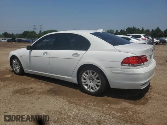 2007 BMW 7 Series 750i z VIN WBAHL83567DT10086, wystawiony jako Copart lot #59408605 z przebiegiem 110 635 mil mil oraz Nie do naprawy • Non repairable. Historia ofert i sprzedaży dostępna na DreamBid. Obrazek 2.