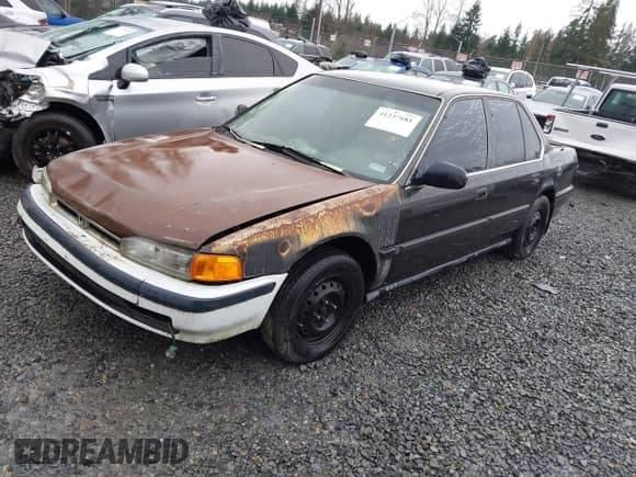 1990 Honda Accord LX z VIN JHMCB7658LC087442, wystawiony jako IAAI lot #41237681 z przebiegiem 215 972 mil mil oraz . Historia ofert i sprzedaży dostępna na DreamBid. Obrazek 16.