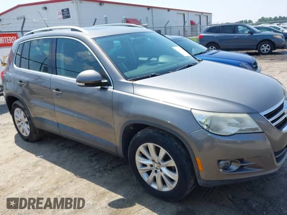 2009 Volkswagen Tiguan S с VIN WVGAV75N39W003418, выставлен на аукционе IAAI как лот 42228870 с пробегом 173 548 миль миль и . История ставок и продаж доступна на DreamBid. Изображение 17.