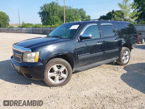 2008 Chevrolet Suburban LTZ с VIN 1GNFK16318R122716, выставлен на аукционе IAAI как лот 42764494 с пробегом 174 045 миль миль и . История ставок и продаж доступна на DreamBid. Изображение 2.