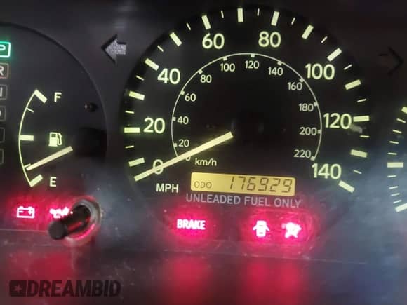 1998 Toyota Camry LE z VIN JT2BG22K2W0105087, wystawiony jako IAAI lot #43316030 z przebiegiem 176 929 mil mil oraz . Historia ofert i sprzedaży dostępna na DreamBid. Obrazek 7.