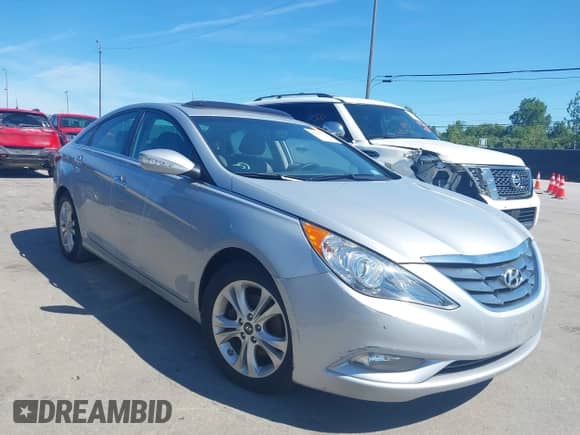 2011 Hyundai Sonata Limited с VIN 5NPEC4ACXBH250123, выставлен на аукционе IAAI как лот 43011335 с пробегом 105 642 миль миль и . История ставок и продаж доступна на DreamBid. Изображение 1.