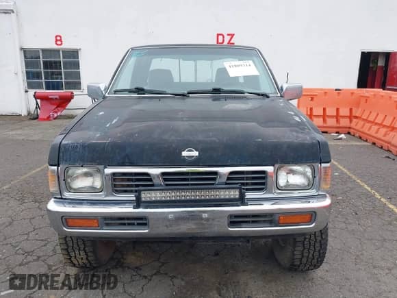 1995 Nissan Frontier SE with VIN 1N6HD16Y9SC458872, listed as a IAAI auction lot 41809314 with 184,016 mi miles and . Bid and sale history available at DreamBid. Image 13.