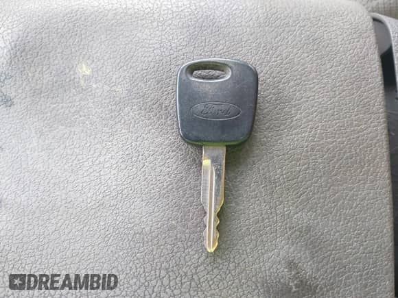 2000 Ford F-150 XL with VIN 1FTRX18L7YNB61953, listed as a IAAI auction lot 43365381 with 358,133 mi miles and . Bid and sale history available at DreamBid. Image 11.