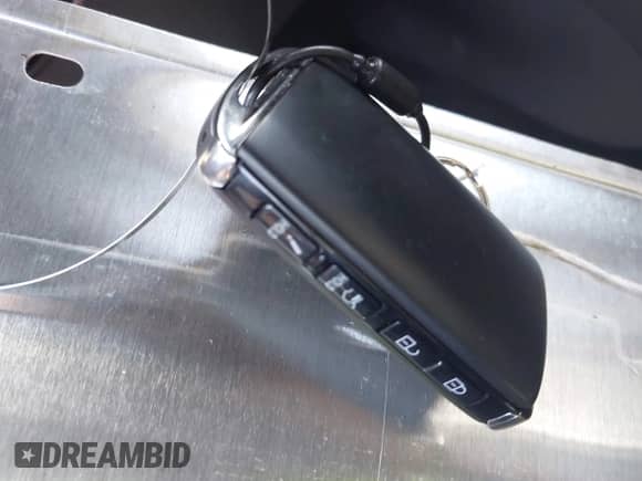 2025 Mazda CX-5 S Preferred z VIN JM3KFBCL9S0701946, wystawiony jako IAAI lot #43328996 z przebiegiem 4 208 mil mil oraz . Historia ofert i sprzedaży dostępna na DreamBid. Obrazek 11.