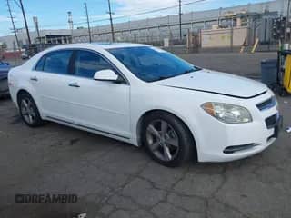 2012 Chevrolet Malibu 1LT z VIN 1G1ZC5E07CF110980, wystawiony jako IAAI lot #43422406 z przebiegiem 91 381 mil mil oraz . Historia ofert i sprzedaży dostępna na DreamBid. Obrazek 1.
