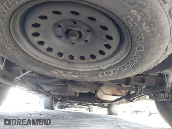 2007 Chevrolet Tahoe LS with VIN 1GNFC13C27R347789, listed as a IAAI auction lot 43595543 with 255,773 mi miles and . Bid and sale history available at DreamBid. Image 12.