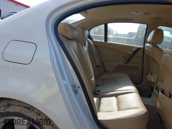 2004 BMW 5 Series 530i с VIN WBANA73594B806977, выставлен на аукционе IAAI как лот 43190955 с пробегом 304 989 миль миль и . История ставок и продаж доступна на DreamBid. Изображение 8.