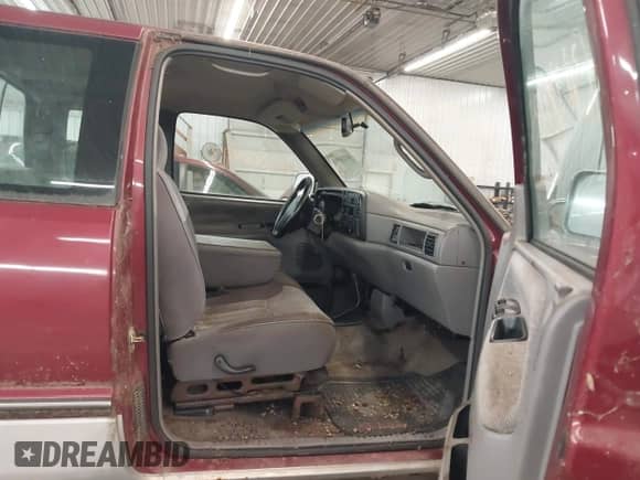 1996 Dodge 1500 с VIN 3B7HF13YXTM127039, выставлен на аукционе IAAI как лот 43238913 с пробегом 145 528 миль миль и . История ставок и продаж доступна на DreamBid. Изображение 5.