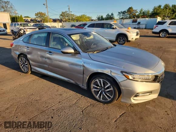 2018 Honda Accord Touring with VIN 1HGCV3F96JA014245, listed as a Copart auction lot 70340085 with 153,876 mi miles and Salvage title. Bid and sale history available at DreamBid. Image 4.