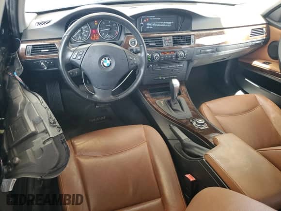 2010 BMW 3 Series 335d с VIN WBAPN7C57AA266740, выставлен на аукционе Copart как лот 61038805 с пробегом 171 304 миль миль и Списание • Salvage title. История ставок и продаж доступна на DreamBid. Изображение 8.