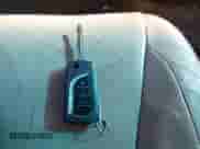 2009 Toyota Sienna XLE z VIN 5TDZK22CX9S238114, wystawiony jako IAAI lot #43470776 z przebiegiem 306 468 mil mil oraz . Historia ofert i sprzedaży dostępna na DreamBid. Obrazek 11.