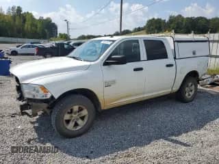2023 Ram 1500 Tradesman z VIN 3C6RR7KGXPG649656, wystawiony jako Copart lot #80473075 z przebiegiem 26 965 mil mil oraz Szkoda całkowita • Salvage title. Historia ofert i sprzedaży dostępna na DreamBid. Obrazek 1.