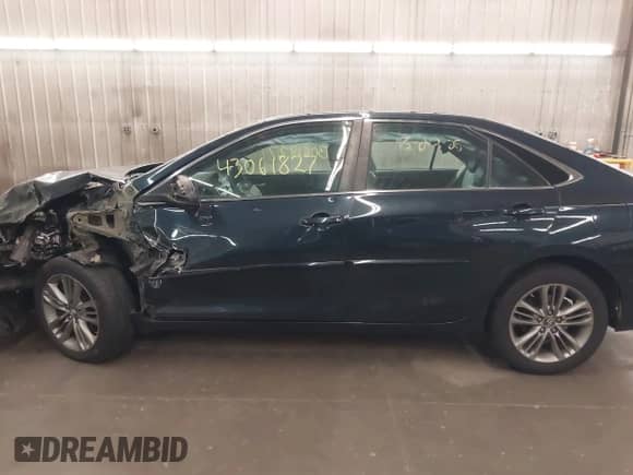 2017 Toyota Camry XLE с VIN 4T1BF1FK2HU327005, выставлен на аукционе IAAI как лот 43061827 с пробегом Не указан миль и . История ставок и продаж доступна на DreamBid. Изображение 15.