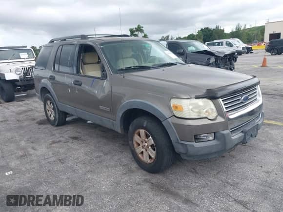 2006 Ford Explorer XLT with VIN 1FMEU63E06ZA06112, listed as a IAAI auction lot 43246103 with 176,724 mi miles and . Bid and sale history available at DreamBid. Image 1.