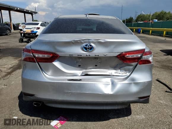 2020 Toyota Camry Hybrid XLE z VIN 4T1F31AK6LU533051, wystawiony jako Copart lot #69587675 z przebiegiem 65 806 mil mil oraz Szkoda całkowita • Salvage title. Historia ofert i sprzedaży dostępna na DreamBid. Obrazek 6.