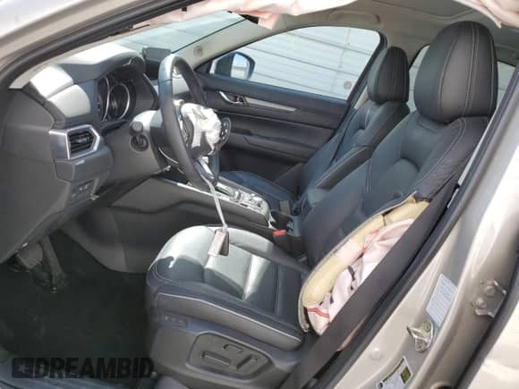 2025 Mazda CX-5 S Preferred z VIN JM3KFBCL2S0588678, wystawiony jako Copart lot #83872435 z przebiegiem 4 270 mil mil oraz Szkoda całkowita • Salvage title. Historia ofert i sprzedaży dostępna na DreamBid. Obrazek 7.