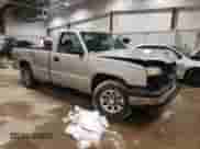 2006 Chevrolet Silverado 1500 LS z VIN 1GCEK14T36E135138, wystawiony jako Copart lot #87360994 z przebiegiem 76 755 mil mil oraz Nie do naprawy • Non repairable. Historia ofert i sprzedaży dostępna na DreamBid. Obrazek 4.