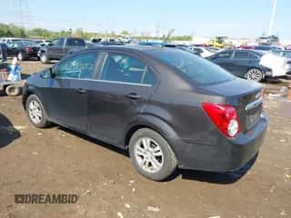 2016 Chevrolet Sonic LT с VIN 1G1JC5SH5G4179594, выставлен на аукционе IAAI как лот 43333857 с пробегом 142 638 миль миль и . История ставок и продаж доступна на DreamBid. Изображение 3.