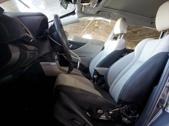 2022 Subaru Forester Premium z VIN JF2SKAEC8NH498132, wystawiony jako Copart lot #66314215 z przebiegiem 30 180 mil mil oraz Szkoda całkowita • Salvage title. Historia ofert i sprzedaży dostępna na DreamBid. Obrazek 7.