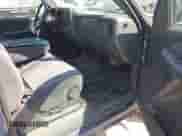 2002 Chevrolet Silverado 1500 LS с VIN 2GCEC19V521302280, выставлен на аукционе IAAI как лот 43103644 с пробегом 226 967 миль миль и . История ставок и продаж доступна на DreamBid. Изображение 5.