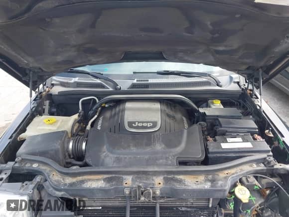 2008 Jeep Commander Limited с VIN 1J8HG58288C145792, выставлен на аукционе IAAI как лот 42838413 с пробегом 193 485 миль миль и . История ставок и продаж доступна на DreamBid. Изображение 10.