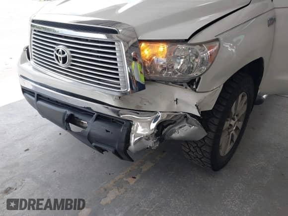2013 Toyota Tundra Limited с VIN 5TFHW5F15DX321804, выставлен на аукционе IAAI как лот 42903708 с пробегом 114 587 миль миль и . История ставок и продаж доступна на DreamBid. Изображение 6.