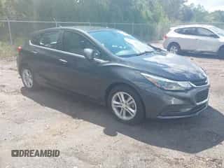 2017 Chevrolet Cruze LT z VIN 3G1BE6SM3HS554966, wystawiony jako IAAI lot #43252261 z przebiegiem 172 023 mil mil oraz . Historia ofert i sprzedaży dostępna na DreamBid. Obrazek 1.