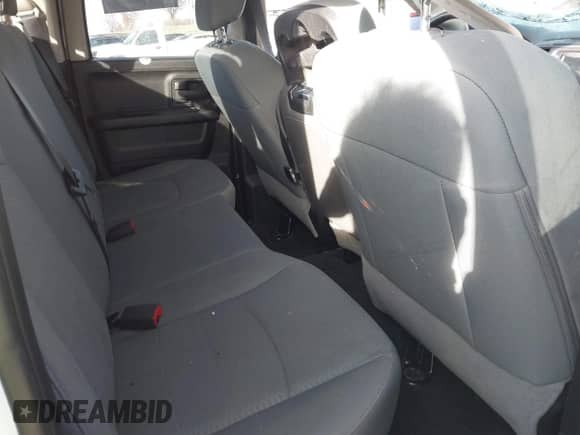 2018 Ram 1500 Tradesman z VIN 1C6RR6FG0JS210292, wystawiony jako IAAI lot #41089714 z przebiegiem 56 329 mil mil oraz . Historia ofert i sprzedaży dostępna na DreamBid. Obrazek 8.