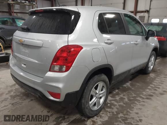 2022 Chevrolet Trax LS z VIN KL7CJNSM5NB550309, wystawiony jako IAAI lot #41208893 z przebiegiem 60 580 mil mil oraz . Historia ofert i sprzedaży dostępna na DreamBid. Obrazek 4.