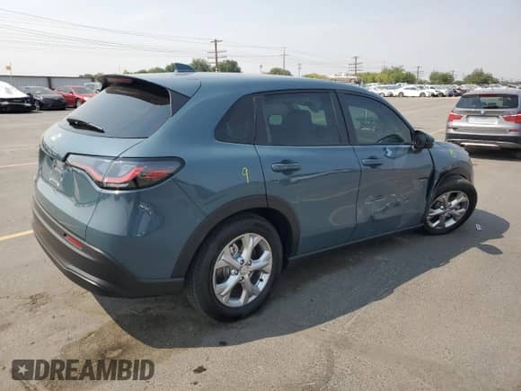 2025 Honda HR-V LX with VIN 3CZRZ2H37SM780693, listed as a Copart auction lot 71285475 with 1,809 mi miles and Salvage title. Bid and sale history available at DreamBid. Image 3.
