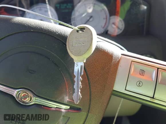 2006 Chrysler 300 C with VIN 2C3KA63H66H138645, listed as a IAAI auction lot 43402389 with 144,280 mi miles and . Bid and sale history available at DreamBid. Image 11.