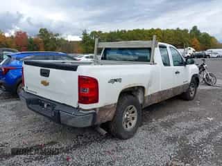 2013 Chevrolet Silverado 1500 Work Truck с VIN 1GCRKPEA8DZ103552, выставлен на аукционе IAAI как лот 43491963 с пробегом 172 454 миль миль и . История ставок и продаж доступна на DreamBid. Изображение 6.