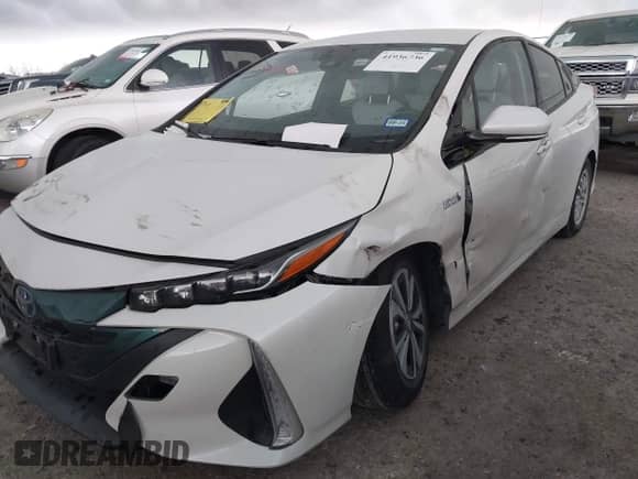 2018 Toyota Prius Plus z VIN JTDKARFP0J3084142, wystawiony jako IAAI lot #41936736 z przebiegiem 50 699 mil mil oraz . Historia ofert i sprzedaży dostępna na DreamBid. Obrazek 6.