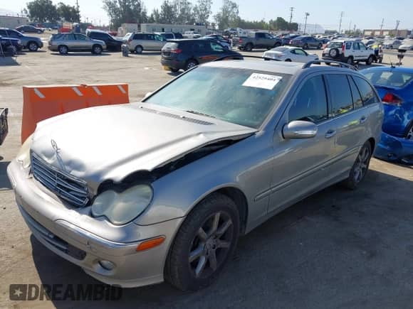 2005 Mercedes-Benz C 240 with VIN WDBRH81J75F660805, listed as a IAAI auction lot 42529404 with 137,565 mi miles and . Bid and sale history available at DreamBid. Image 2.