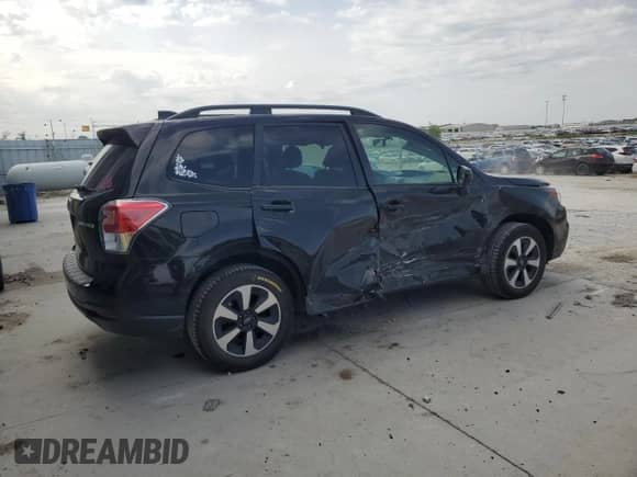 2018 Subaru Forester Premium z VIN JF2SJAEC2JH459520, wystawiony jako Copart lot #71780915 z przebiegiem 61 914 mil mil oraz Szkoda całkowita • Salvage title. Historia ofert i sprzedaży dostępna na DreamBid. Obrazek 3.